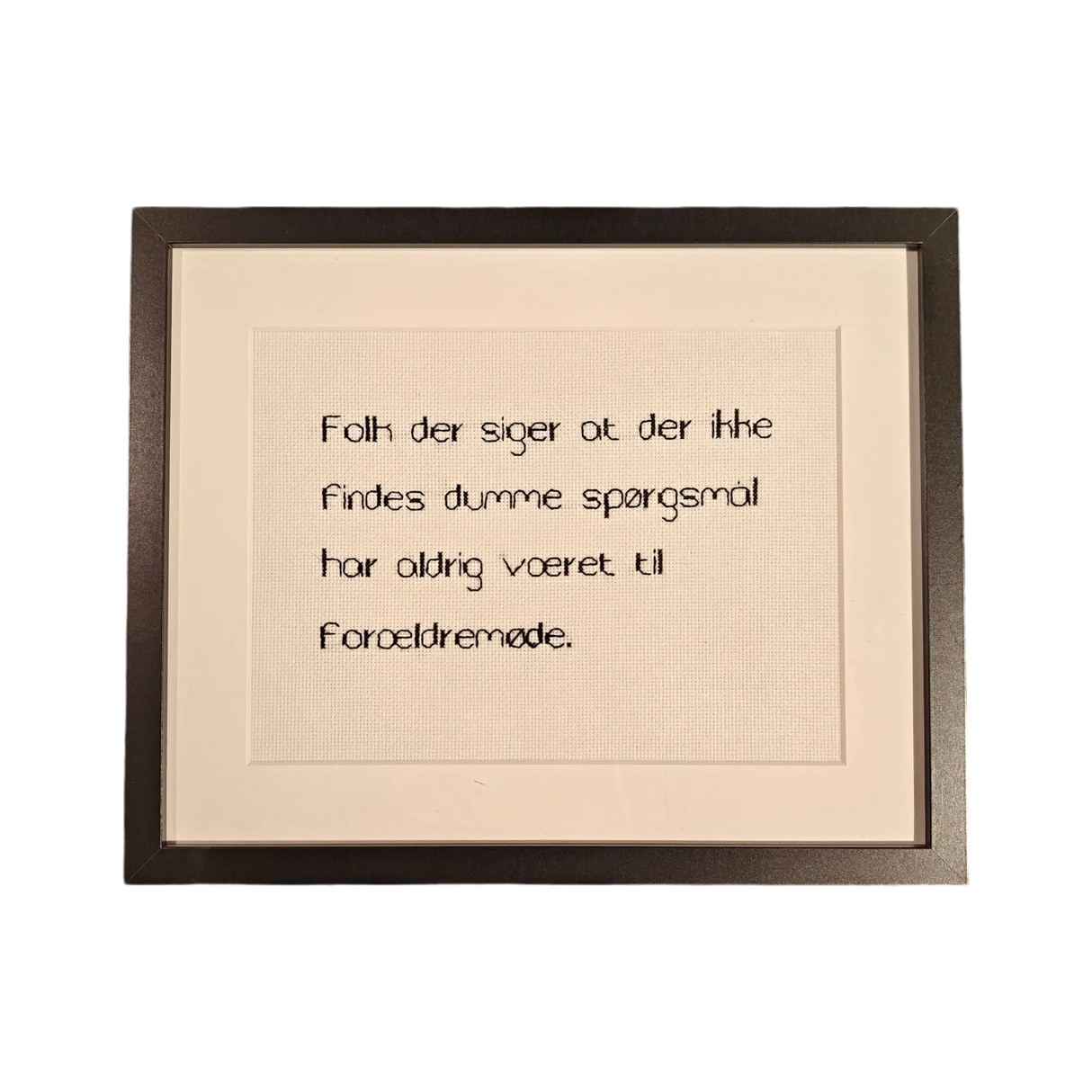 Craftedwhilehigh - Forældremøde | Broderi i ramme (32 x26cm)