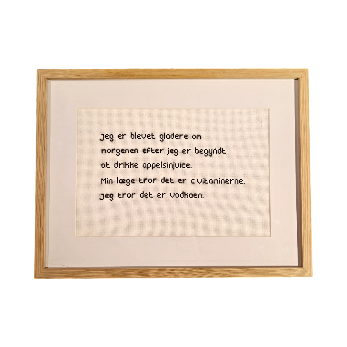 Craftedwhilehigh - Vodka | Broderi i ramme (42 x 32cm)